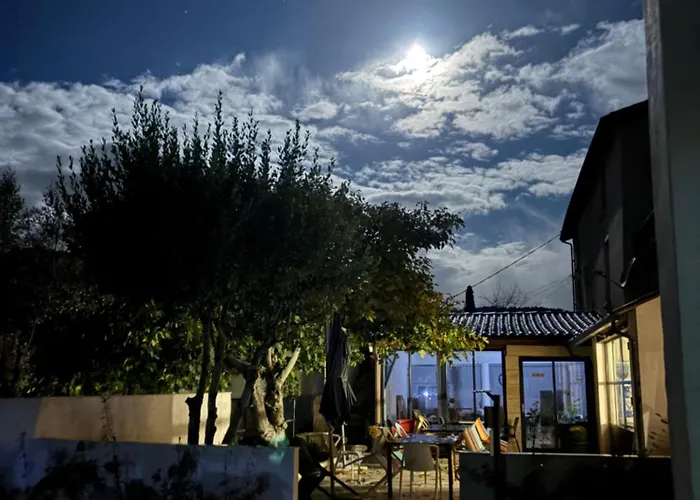 Domaine De Prefaissal Guest house